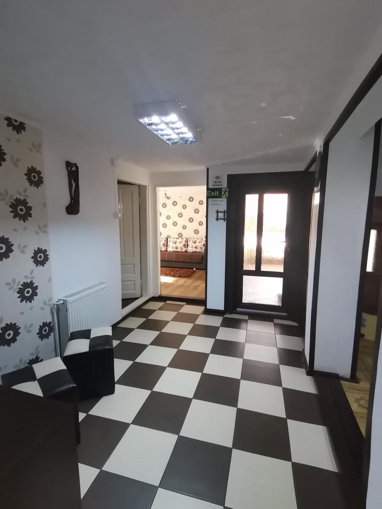 Shelby Accommodation -Adult Only- Sinaia Bilik gambar